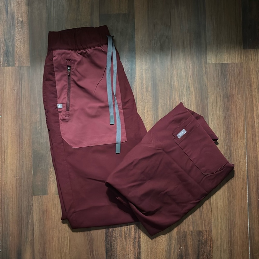 Figs Women's Scrub Pants in Burgundy